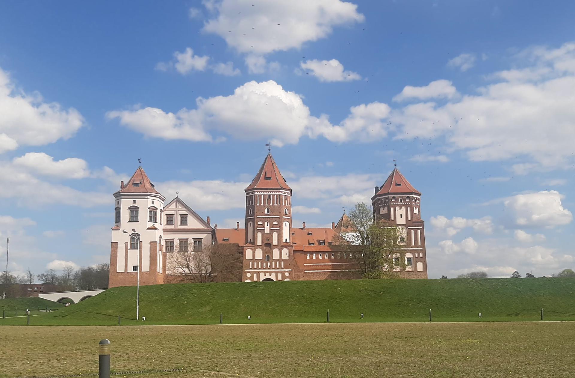 Замки Замки
