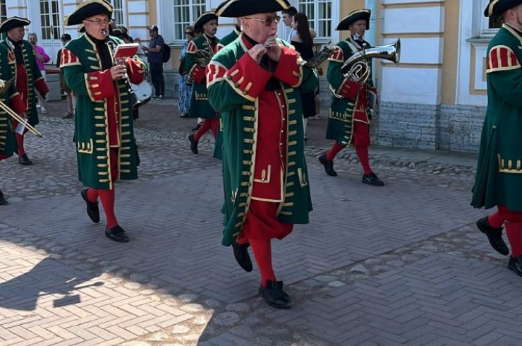 Фото с экскурсии в Петергоф