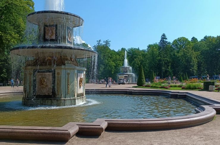 Фото с экскурсии в Петергоф
