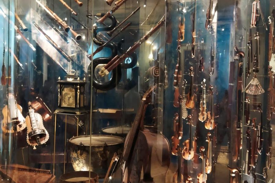 Джаз при свечах и экскурсия в Шереметевский дворец