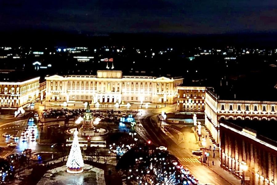 Красота и блеск Новогоднего Петербурга