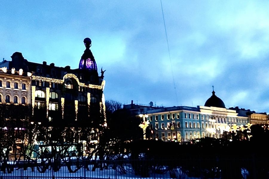 Красота и блеск Новогоднего Петербурга